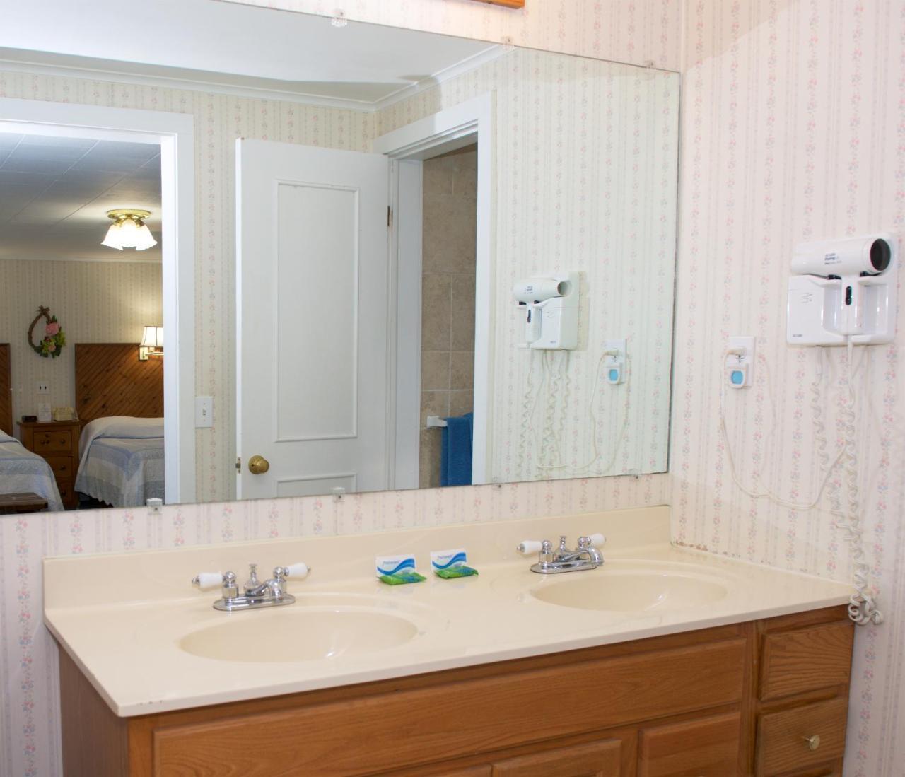 Myer Country Motel Milford Extérieur photo